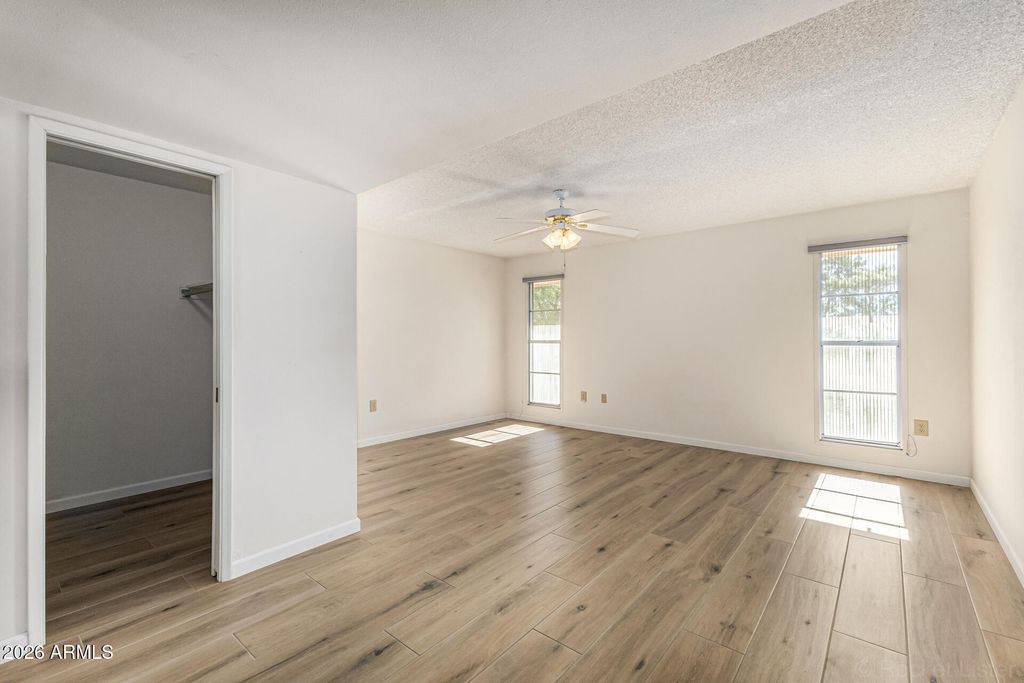 Image 10 of property listing at 19629 N Welk Drive, Sun City, AZ 85373