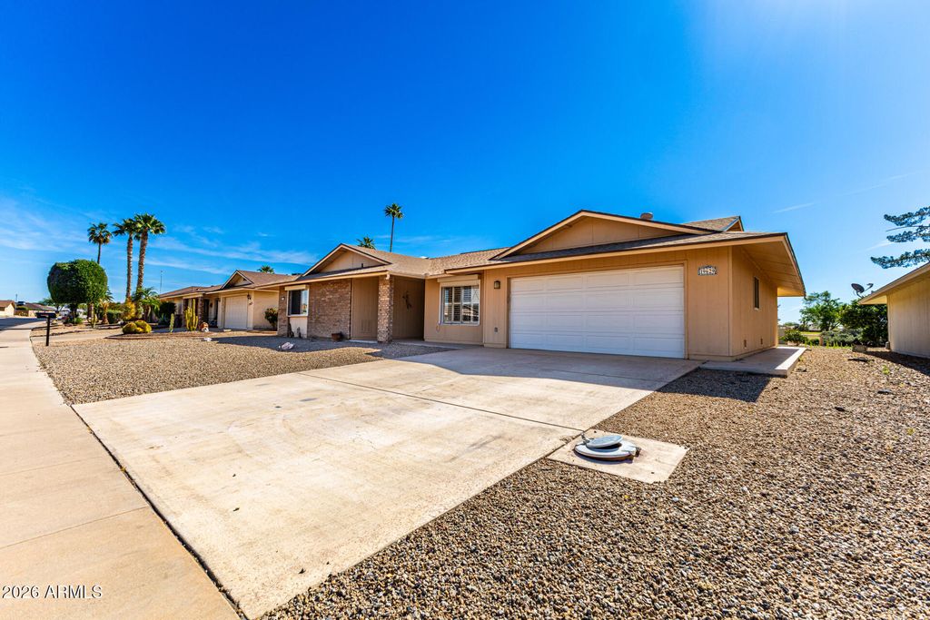 Image 3 of property listing at 19629 N Welk Drive, Sun City, AZ 85373