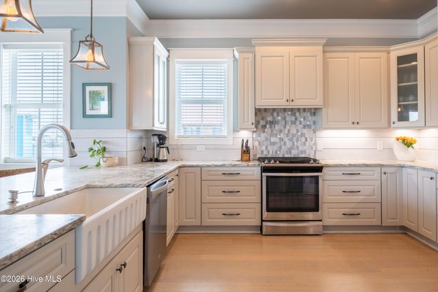 200 Annie Drive, Carolina Beach, NC 28428