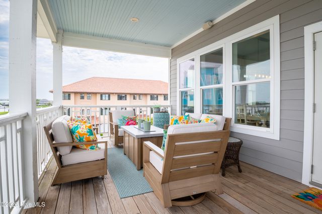 200 Annie Drive, Carolina Beach, NC 28428
