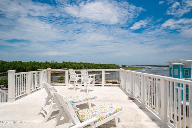 200 Annie Drive, Carolina Beach, NC 28428
