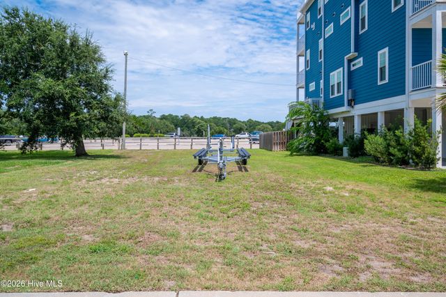 200 Annie Drive, Carolina Beach, NC 28428