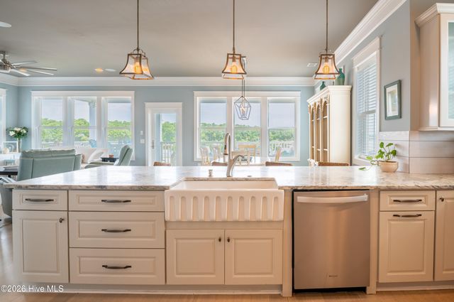 200 Annie Drive, Carolina Beach, NC 28428