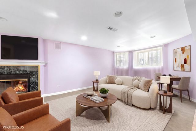 2523 W Iowa Street, Chicago, IL 60622