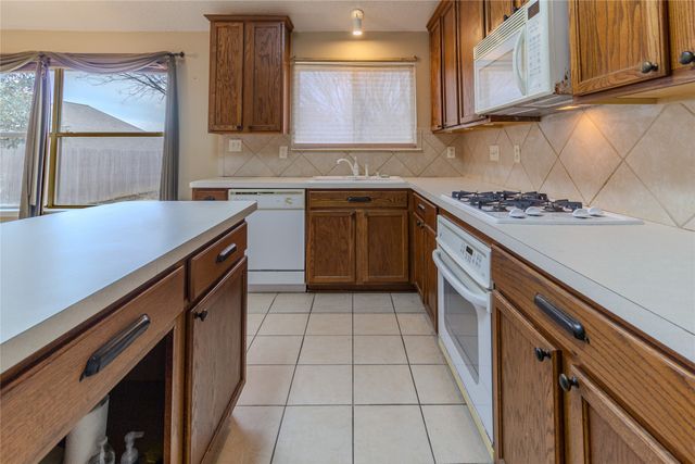 8504 Rock Creek Drive, Fort Worth, TX 76123