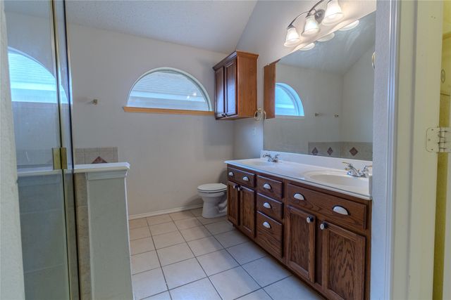 8504 Rock Creek Drive, Fort Worth, TX 76123