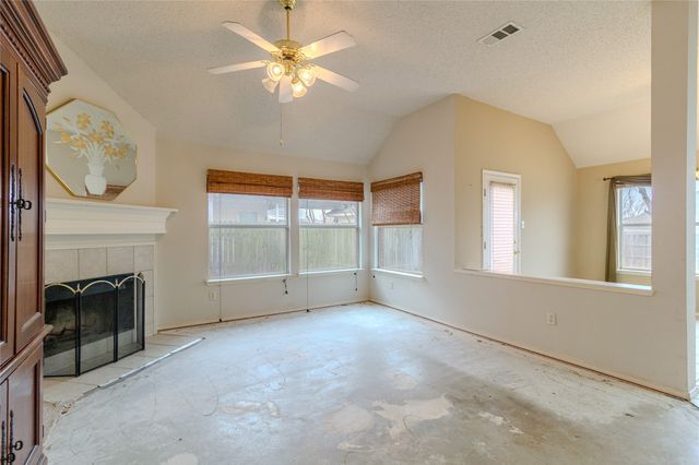 8504 Rock Creek Drive, Fort Worth, TX 76123