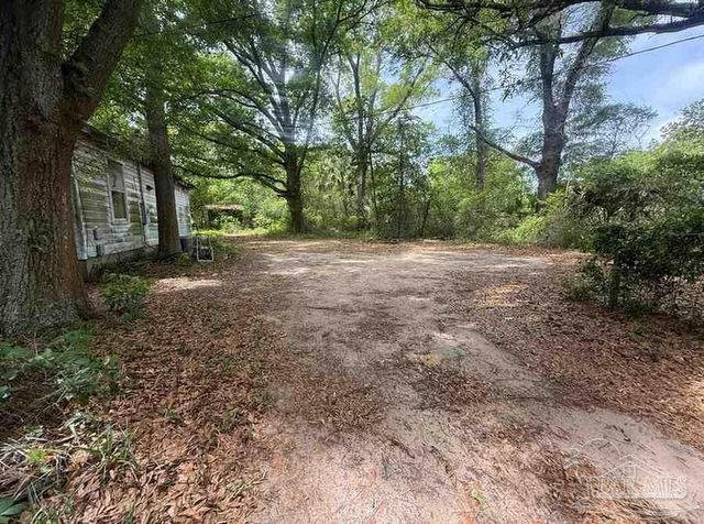 2911 N 9th Ave, Pensacola, FL 32503