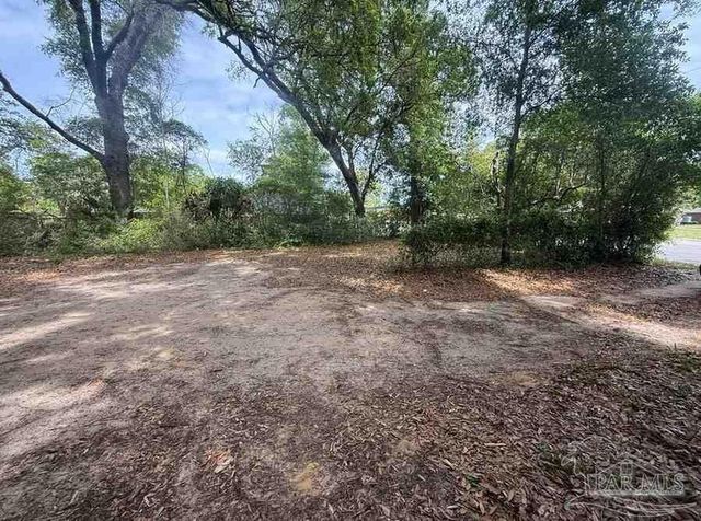 2911 N 9th Ave, Pensacola, FL 32503