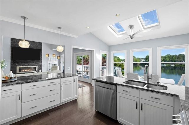6430 Spinnaker Lane, Alpharetta, GA 30005