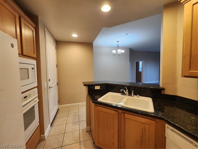 23 Agate Avenue 306, Las Vegas, NV 89123