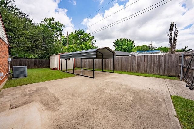 7308 Levitt Court, Watauga, TX 76148