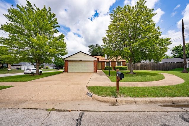 7308 Levitt Court, Watauga, TX 76148
