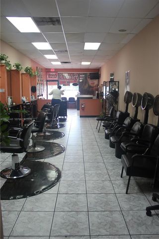 6647 Taft St, Hollywood, FL 33024