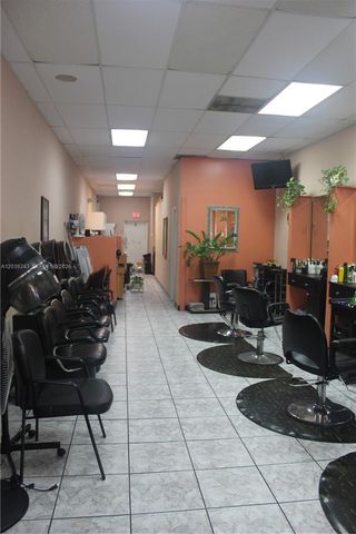 6647 Taft St, Hollywood, FL 33024