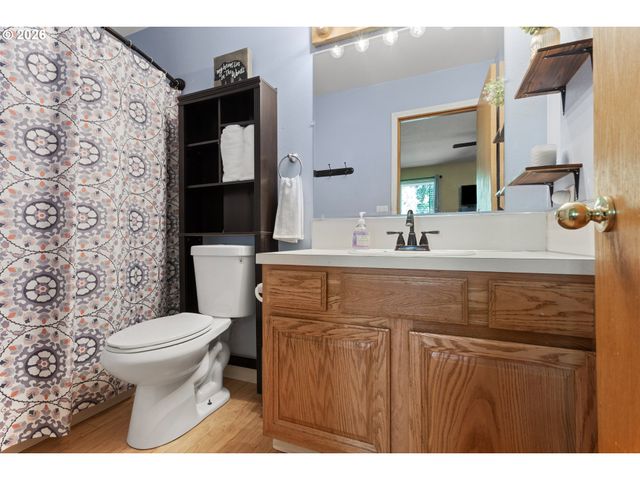 1327 G St, Washougal, WA 98671