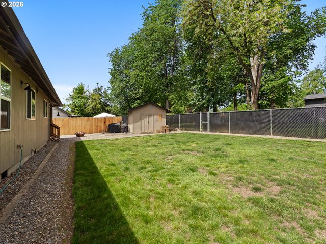 1327 G St, Washougal, WA 98671