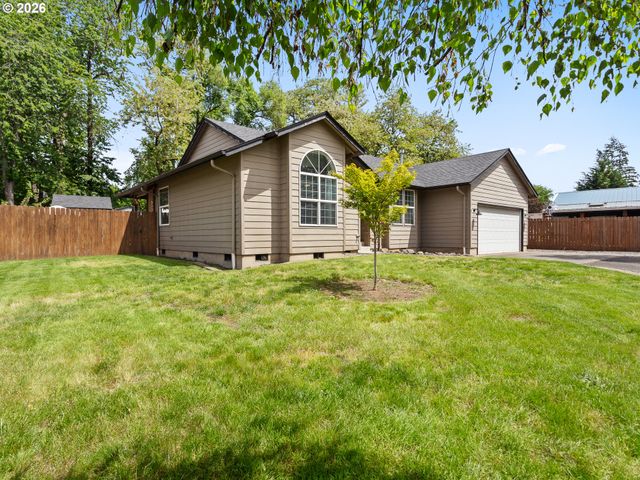 1327 G St, Washougal, WA 98671