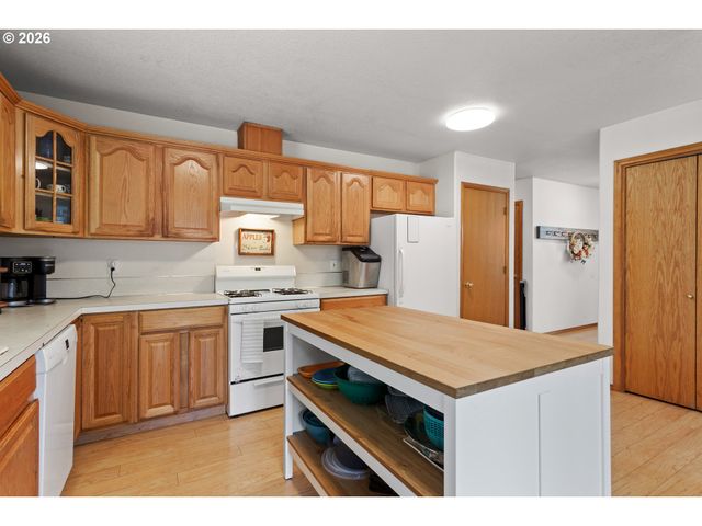 1327 G St, Washougal, WA 98671