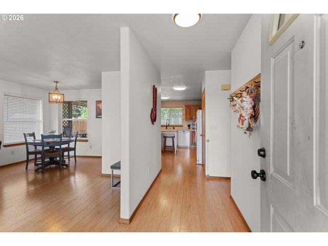1327 G St, Washougal, WA 98671