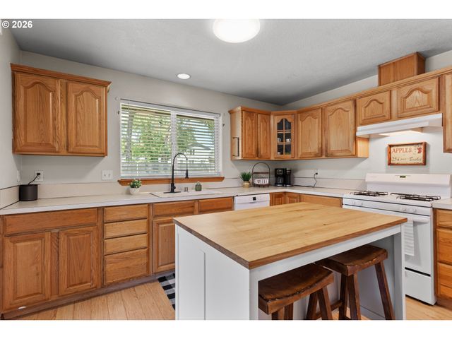 1327 G St, Washougal, WA 98671