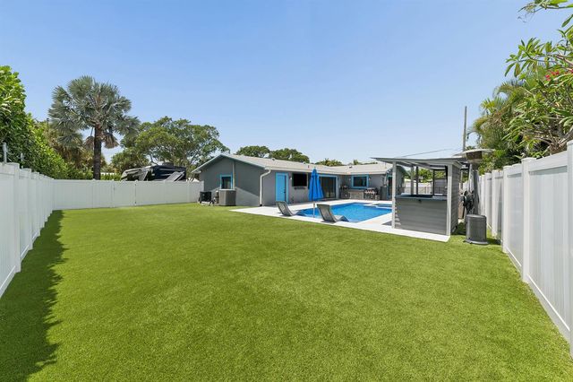 405 CHAPEL HILL Boulevard, Boynton Beach, FL 33435