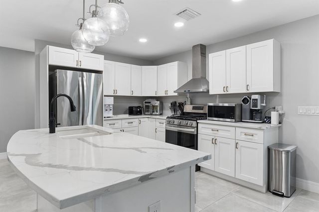 405 CHAPEL HILL Boulevard, Boynton Beach, FL 33435