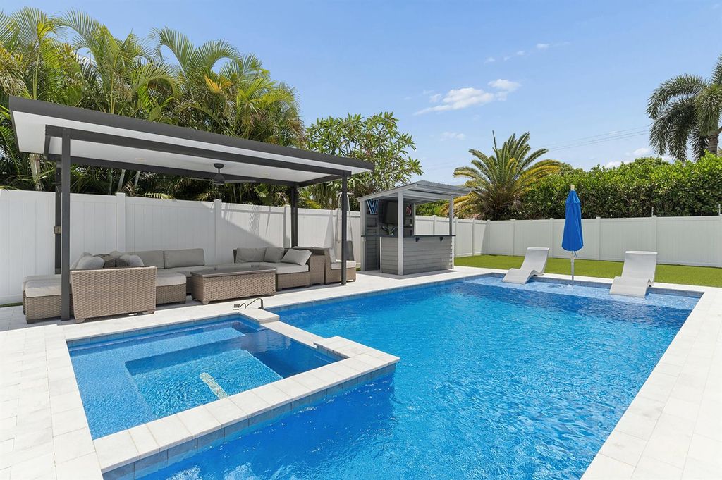 405 CHAPEL HILL Boulevard, Boynton Beach, FL 33435