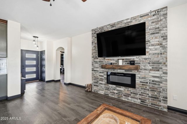 19623 W MEADOWBROOK Avenue, Litchfield Park, AZ 85340