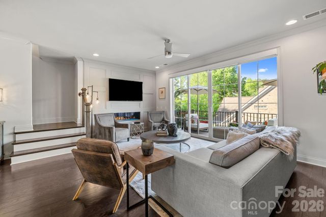 1241 Cotswold Place, Charlotte, NC 28211