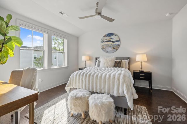 1241 Cotswold Place, Charlotte, NC 28211