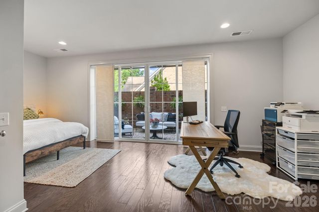 1241 Cotswold Place, Charlotte, NC 28211