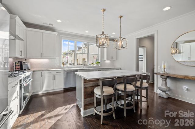 1241 Cotswold Place, Charlotte, NC 28211