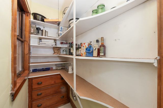 6325 W HUNTINGTON Street, Chicago, IL 60646