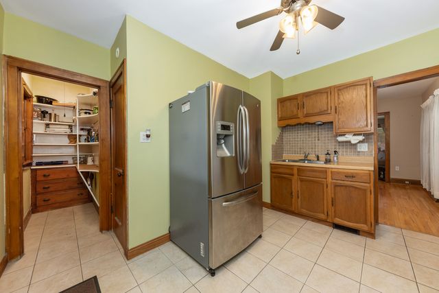 6325 W HUNTINGTON Street, Chicago, IL 60646