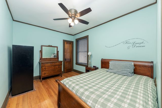 6325 W HUNTINGTON Street, Chicago, IL 60646
