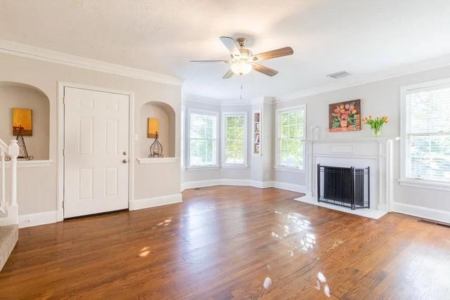 380 HOLMES CIR, Memphis, TN 38111