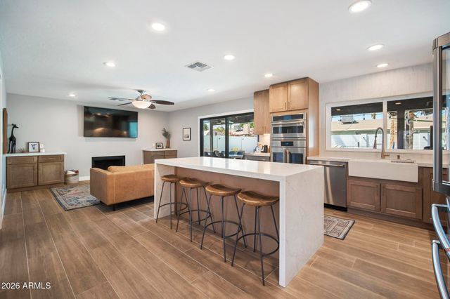4916 E SURREY Avenue, Scottsdale, AZ 85254