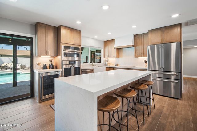 4916 E SURREY Avenue, Scottsdale, AZ 85254