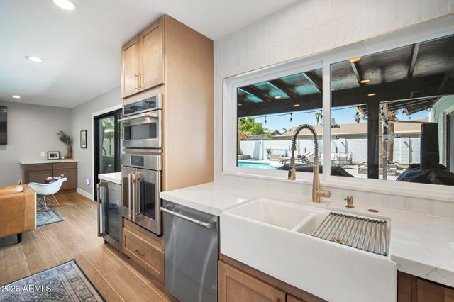 4916 E SURREY Avenue, Scottsdale, AZ 85254