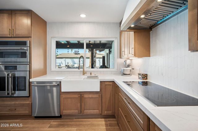 4916 E SURREY Avenue, Scottsdale, AZ 85254