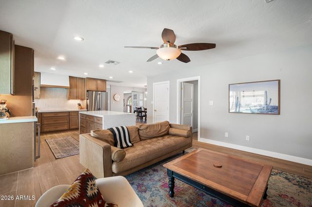 4916 E SURREY Avenue, Scottsdale, AZ 85254