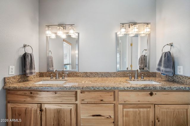4916 E SURREY Avenue, Scottsdale, AZ 85254