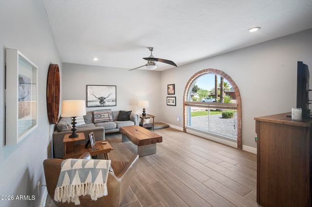 4916 E SURREY Avenue, Scottsdale, AZ 85254