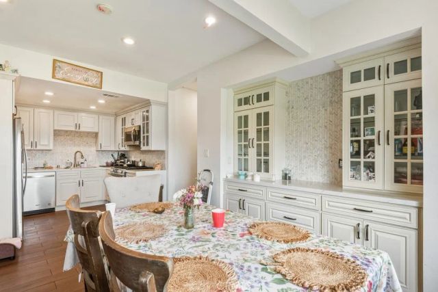 1245 Phillips Street, Vista, CA 92083