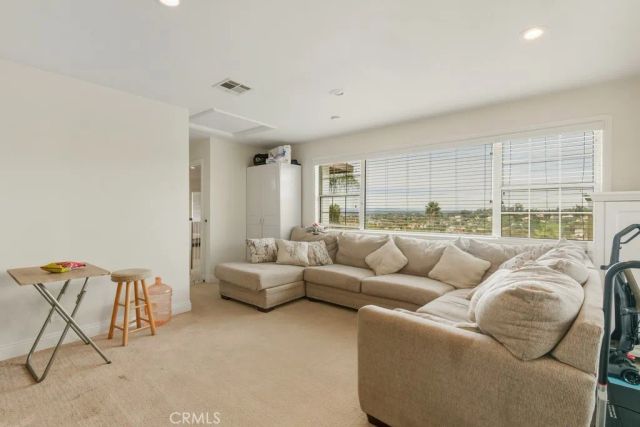 1245 Phillips Street, Vista, CA 92083