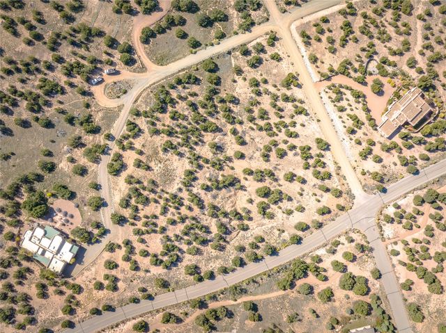 2 Escopeta Court, Santa Fe, NM 87506