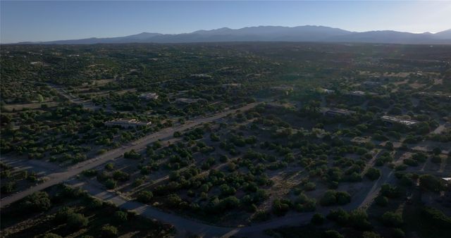 2 Escopeta Court, Santa Fe, NM 87506