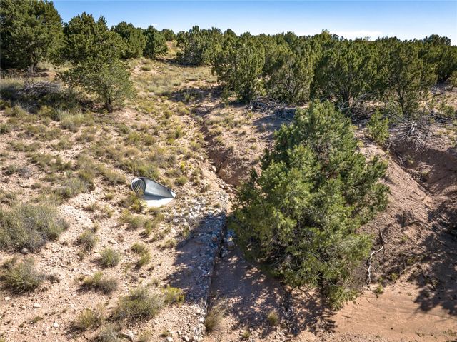 2 Escopeta Court, Santa Fe, NM 87506