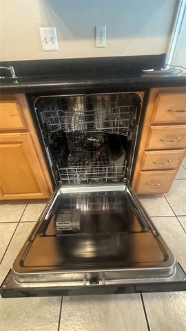 2526 Nottingham Place, Grand Prairie, TX 75050